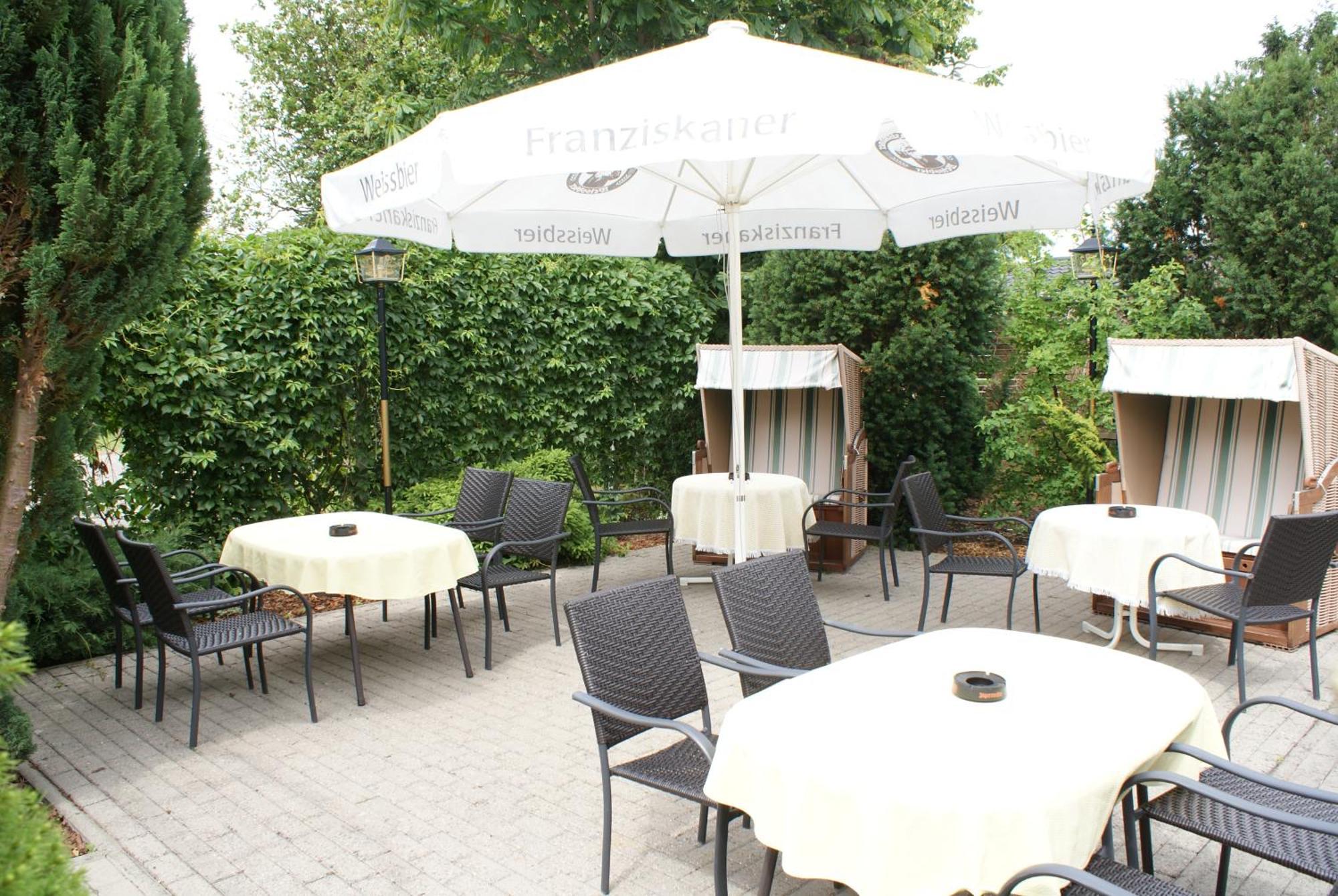 Kastanienhof Hotel Garni Zinnowitz Exterior foto