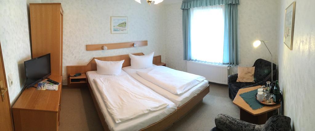 Kastanienhof Hotel Garni Zinnowitz Quarto foto
